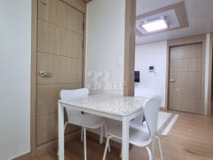 1 minute from the Han River; fully furnished; 12th image
