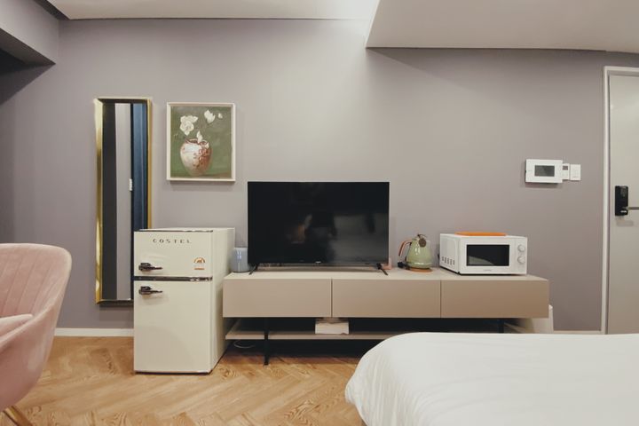 Unique Coziness 202 4th image