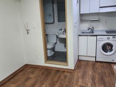 Hyunjeong Studio B 7th image