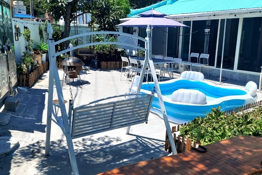 포항 홍시네 앞마당