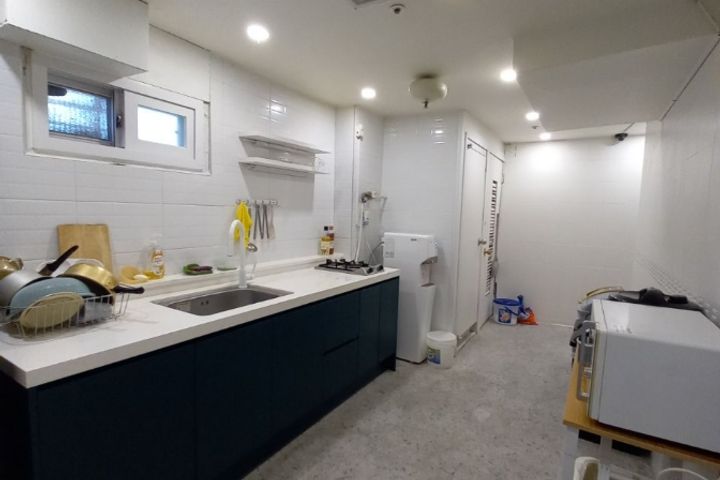 Clean and Remodeled Accommodation in Sillim-d 11th image