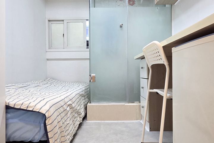 Shower room, 5 minutes from Nakseongdae Stati 0th image