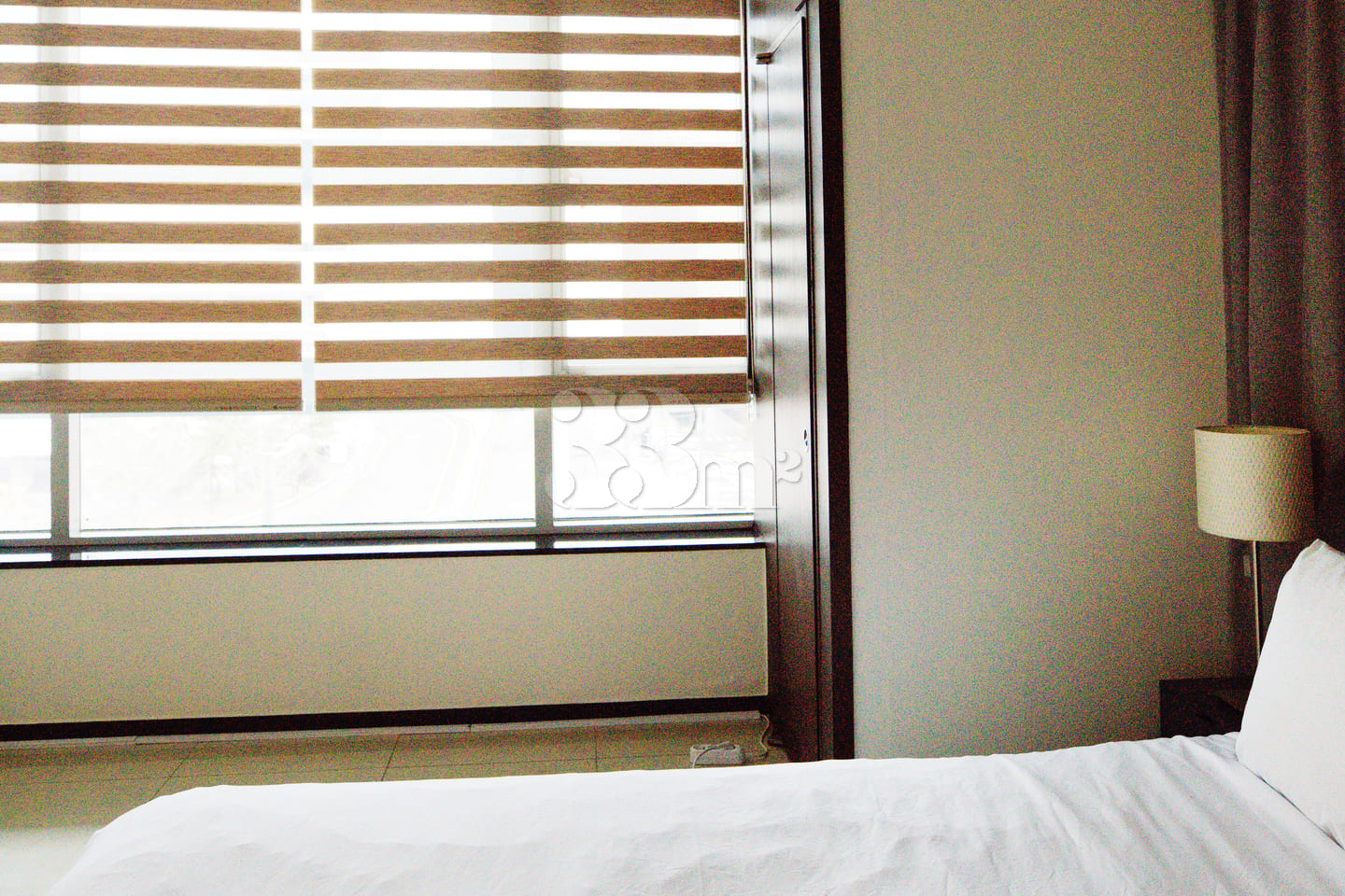 Luxurious three-bedroom, fully furnished 17th image