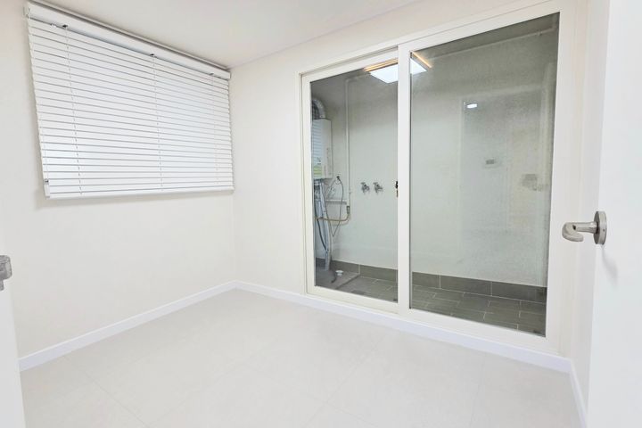 Doksan-dong Two-Room White House 6th image