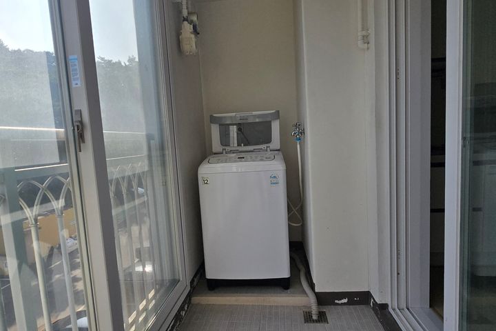 3-Bedroom Apartment A 9th image