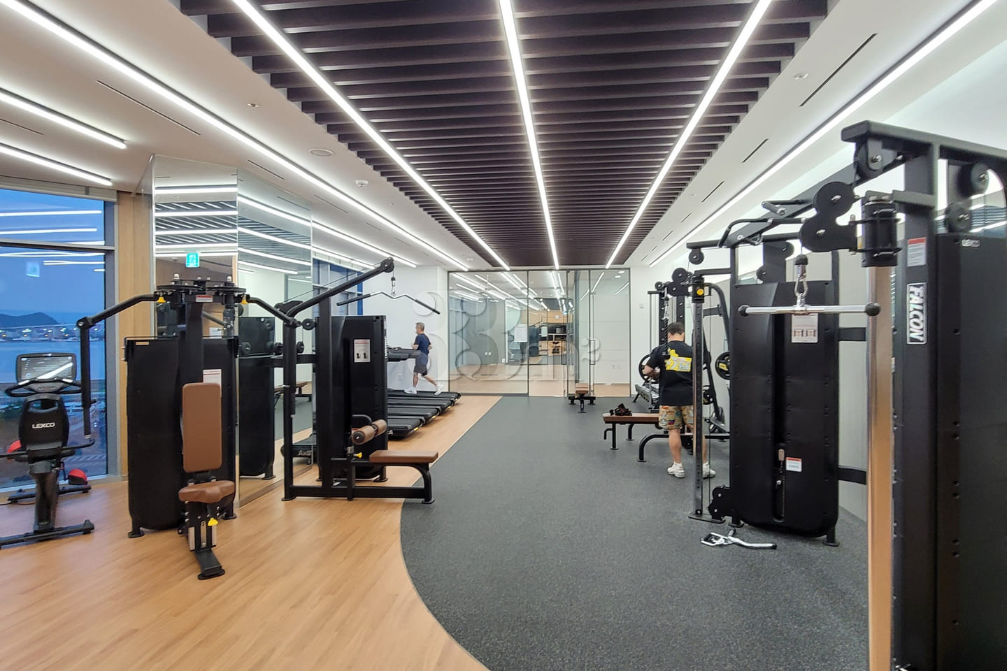Directly connected to Busan Station, Marina 4 13th image