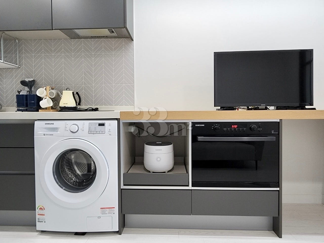 The One Officetel with Full Options 4th image
