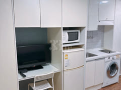 Fully furnished 3-room unit near Juan Station 3th image