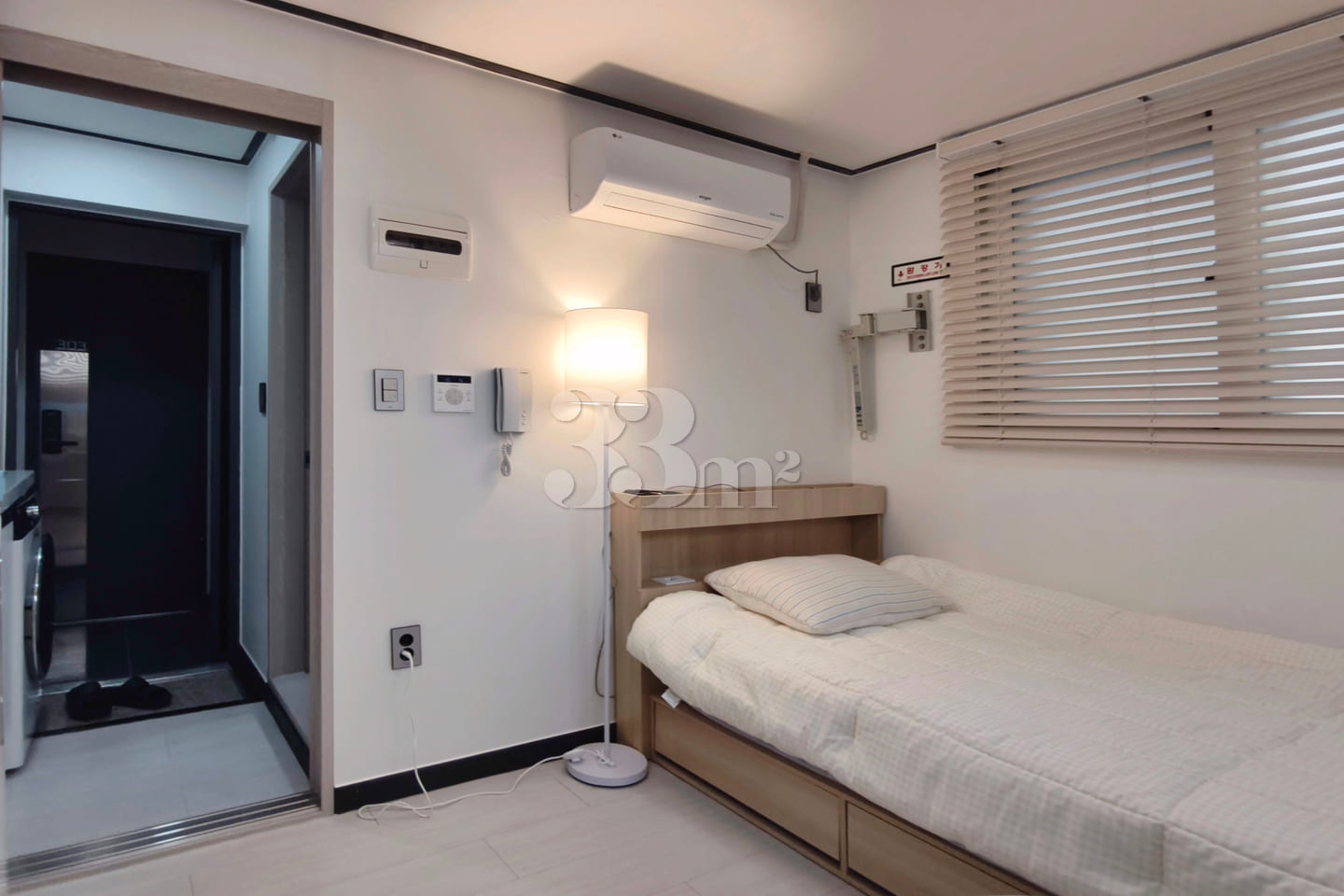 Large studio apartment near Sindae-bang Stati 6th image