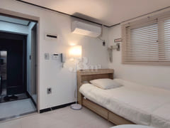 Large studio apartment near Sindae-bang Stati 6th image