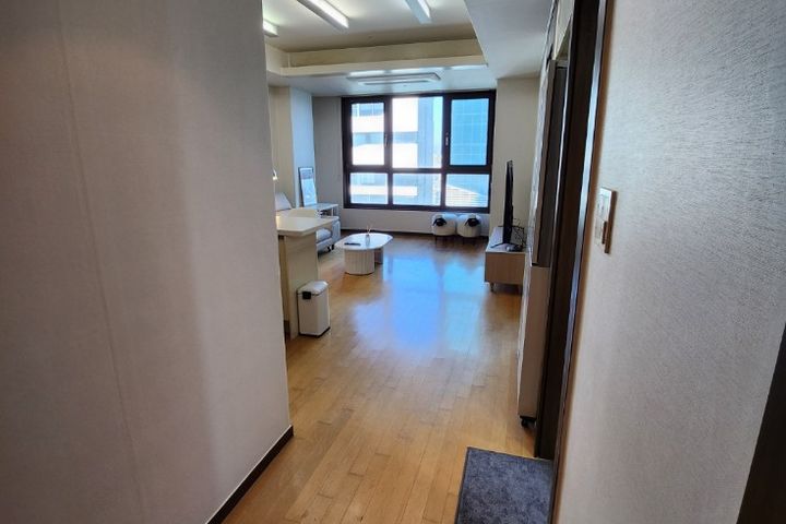 3-room officetel near the subway station 6th image