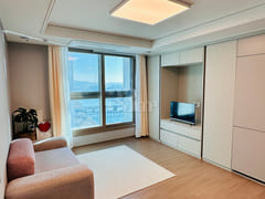 Officetel in Seongnam-dong, Jung-gu 2th image