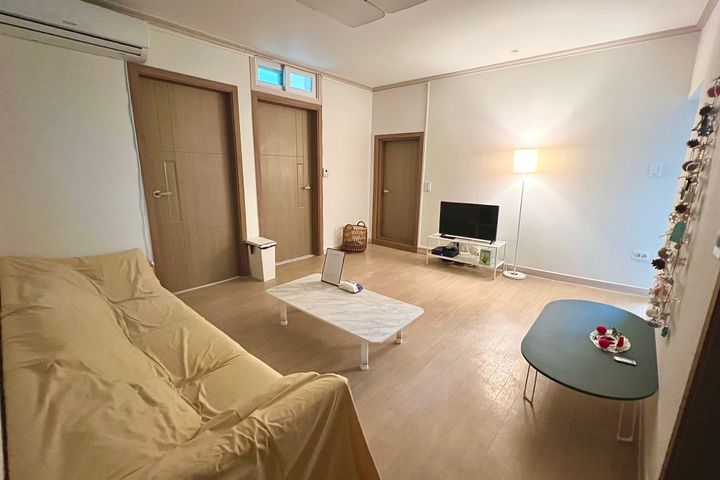 Kongkong House: A Stylish Private House 0th image