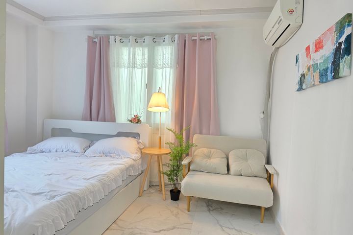 Sunny house, 1 minute from Eonju Station 9th image