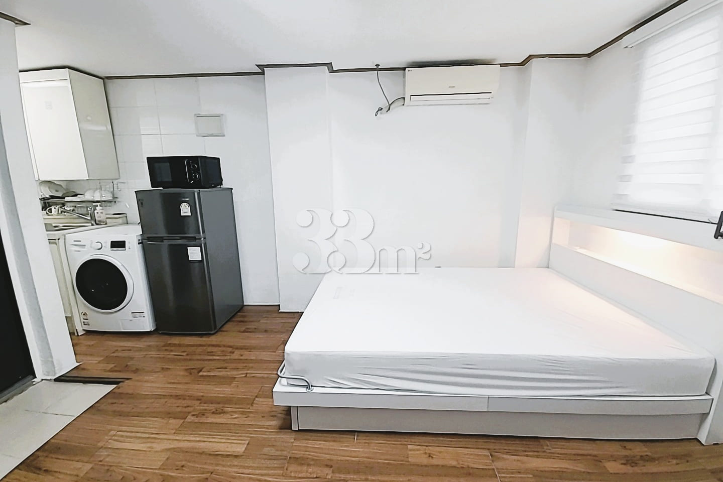 Clean studio apartment near the station 25 2th image