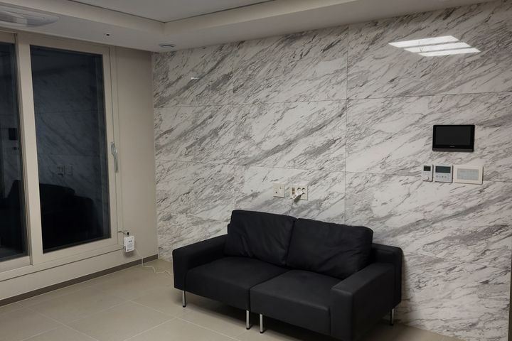 Newly built 3-room unit in the best location  10th image