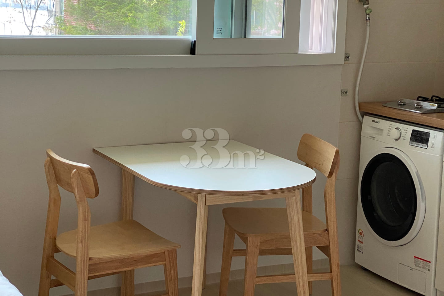 Fully furnished studio apartment with a view  3th image