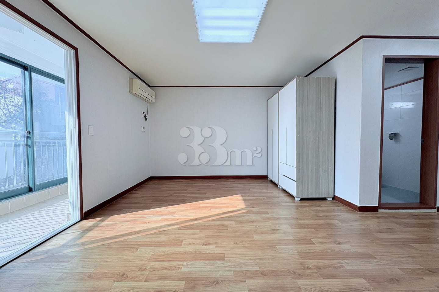 Spacious studio apartment near Deokgye Statio 2th image