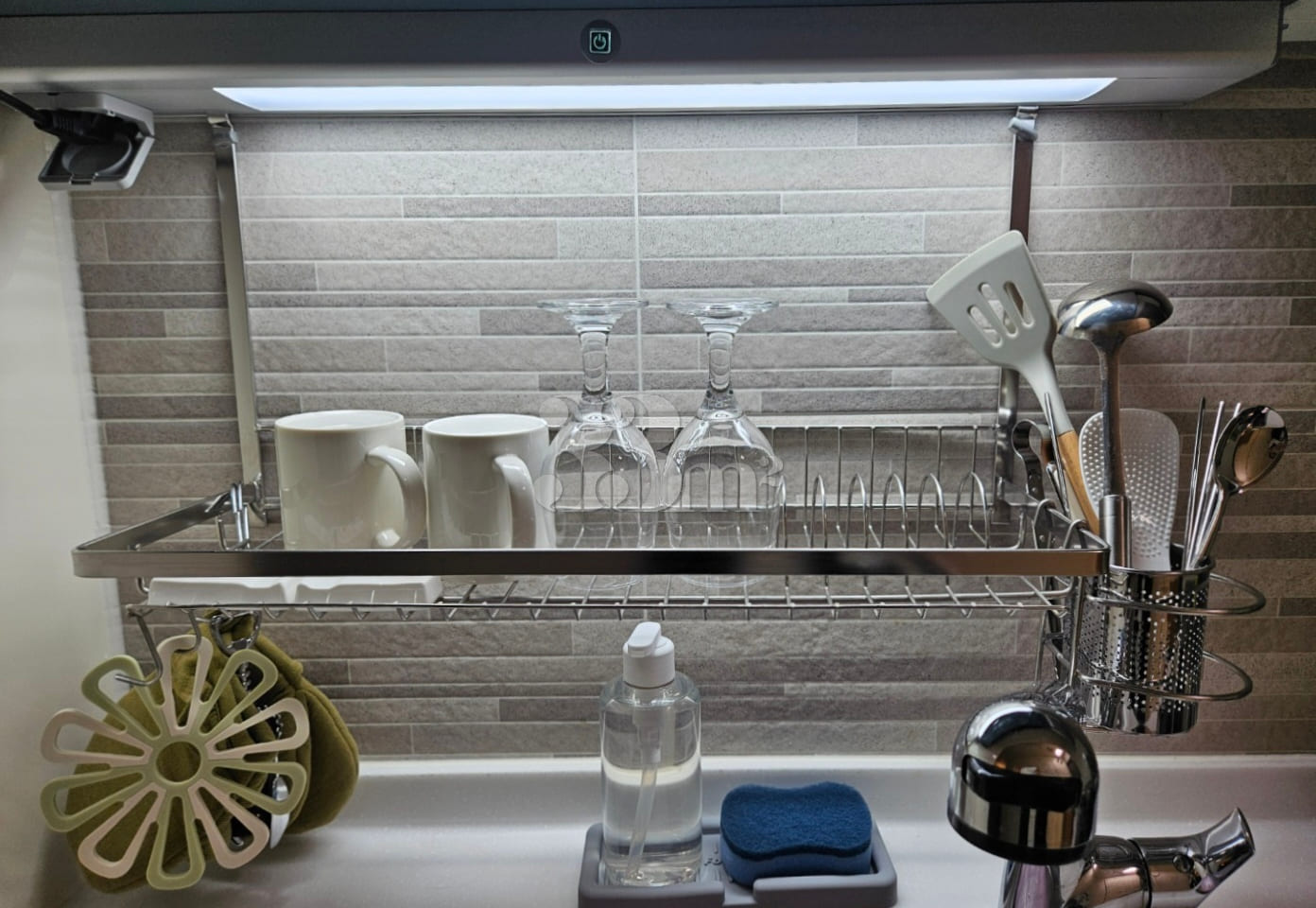 Fully furnished unit near DMC Station and Hon 10th image