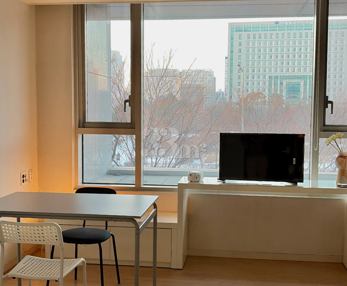 Parking available, fully furnished, green vie 1th image