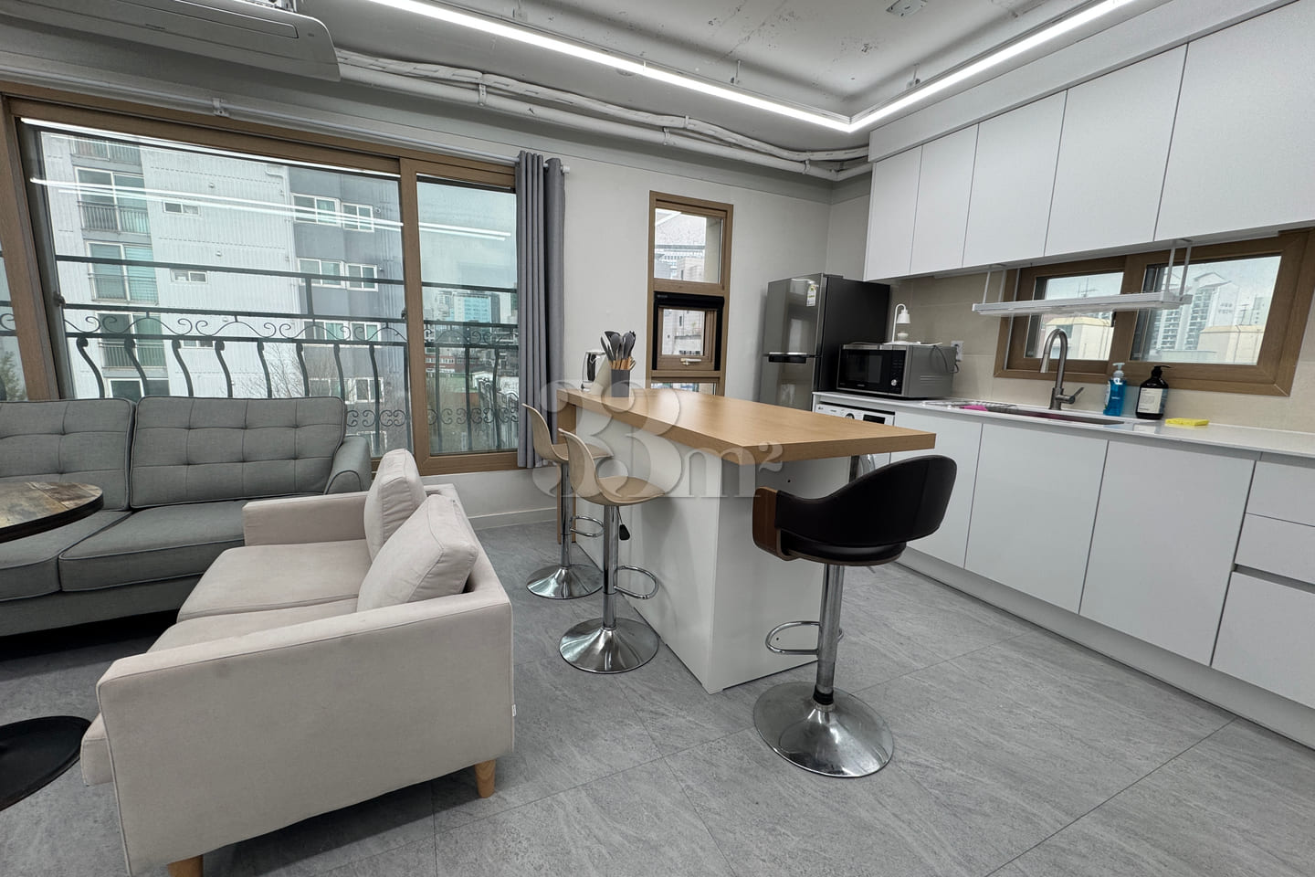 Living in a 23-pyeong Home During Peak Cherry 4th image