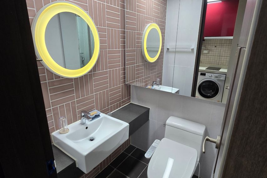 8호선 다산역 바로 옆