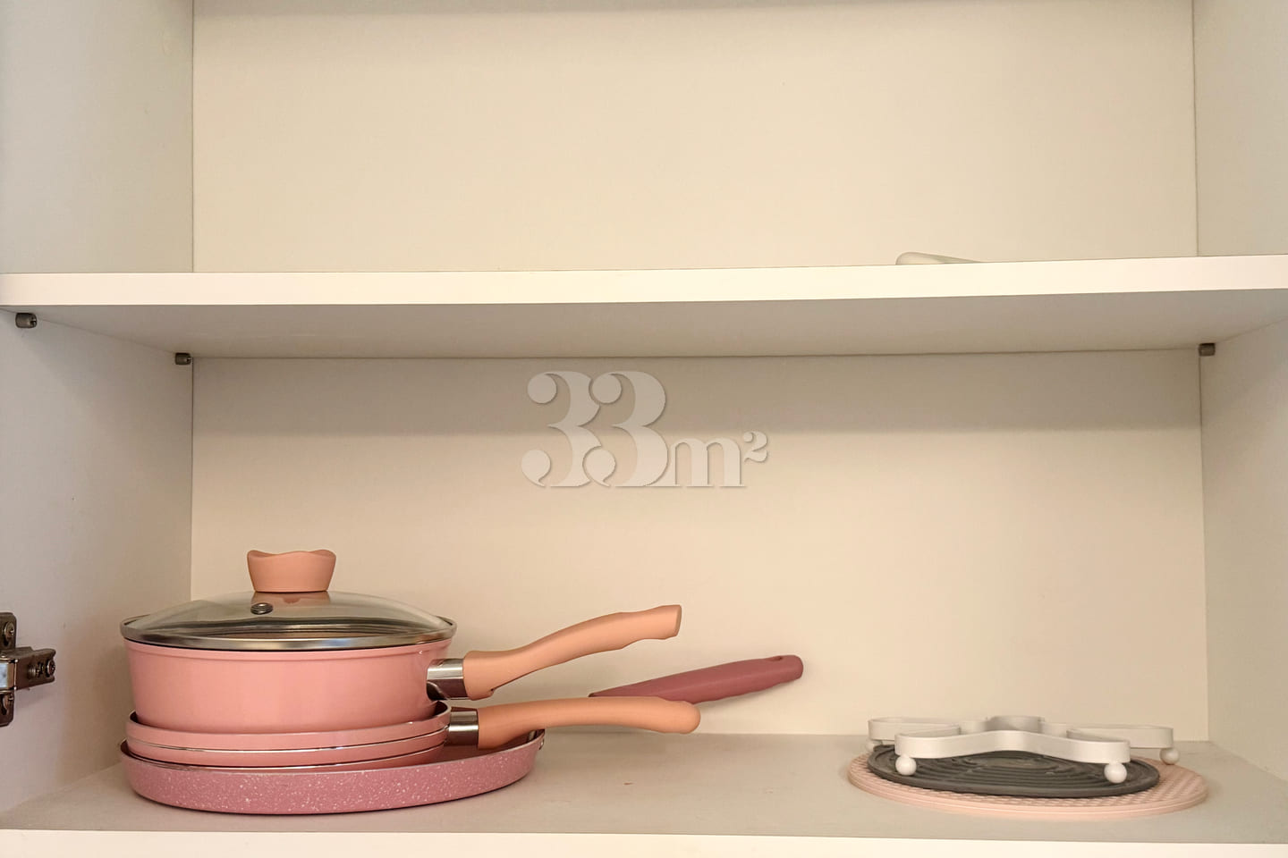 π» Fully renovated, fully furnished two-room 11th image