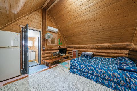 애월소길리나뭇잎사이로