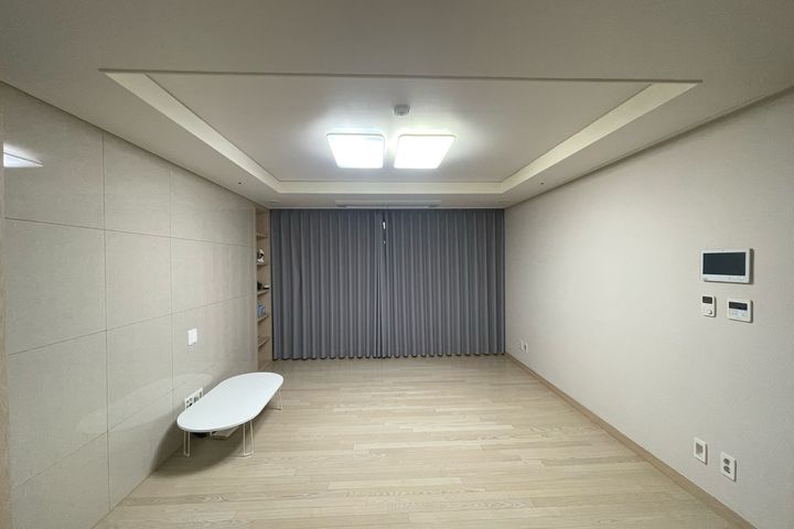 방 0번째 이미지