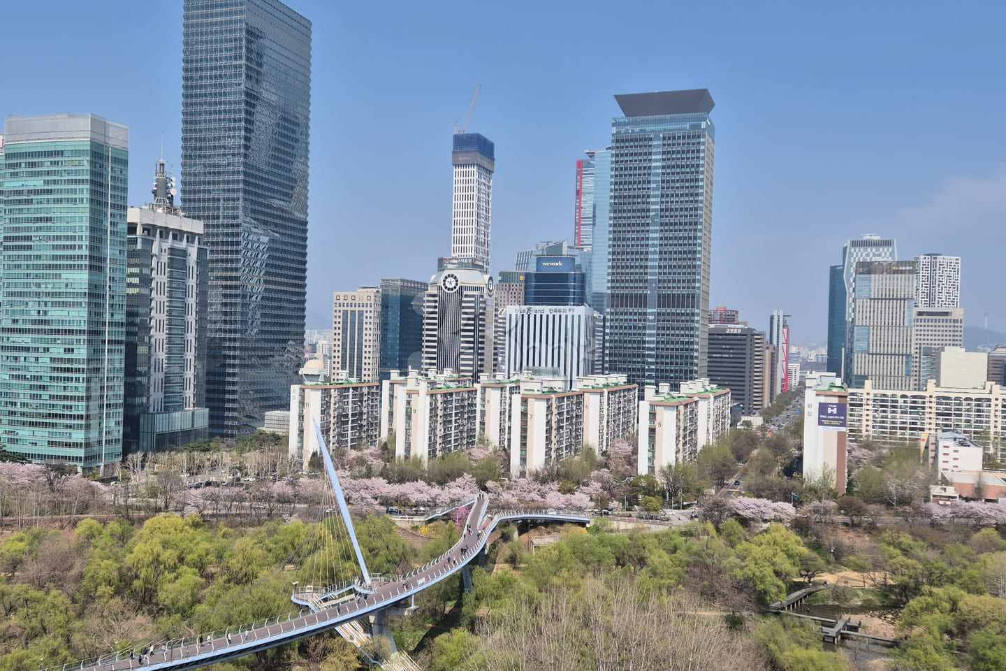 High-rise view ๐ฒ 30 seconds from Singil Stat 19th image