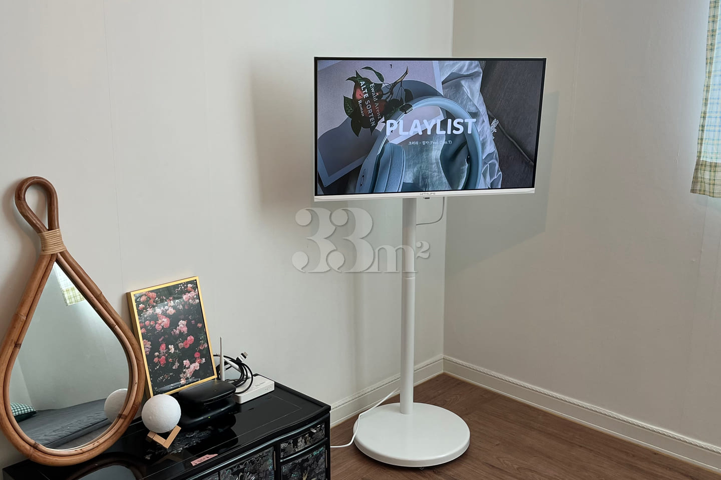 Spacious room / Separate living room and kitc 10th image