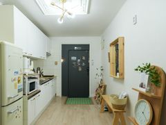 Cozy Dining Room / 10 Minutes from Sillim 10th image