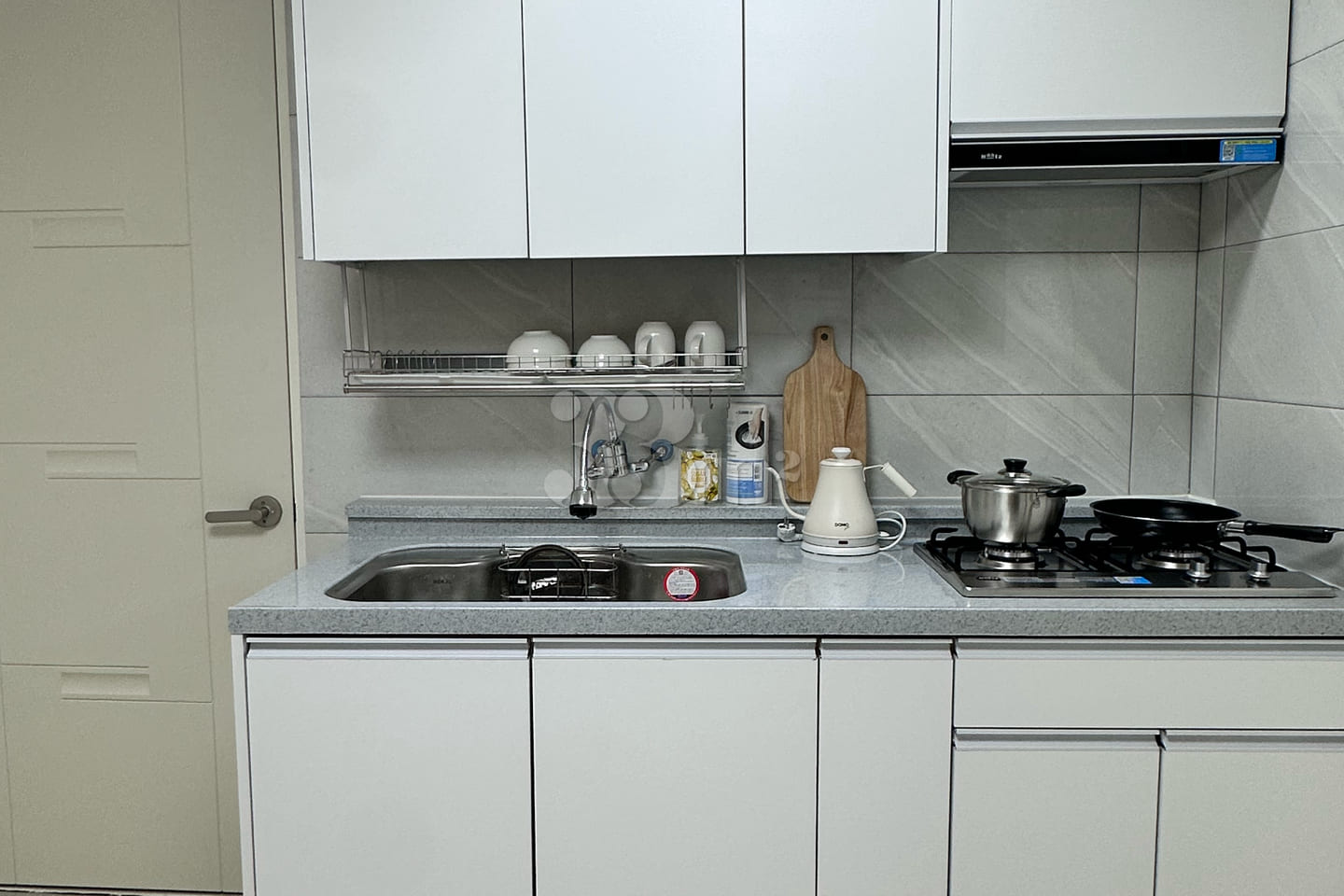 Clean two-room accommodation near Jeonbuk Nat 10th image