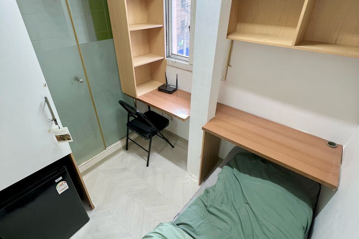 Studio apartment near Sinchon Station 2 0th image