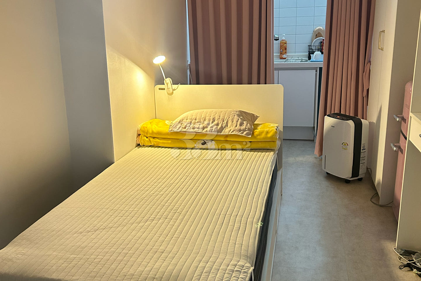 A cozy room 1th image
