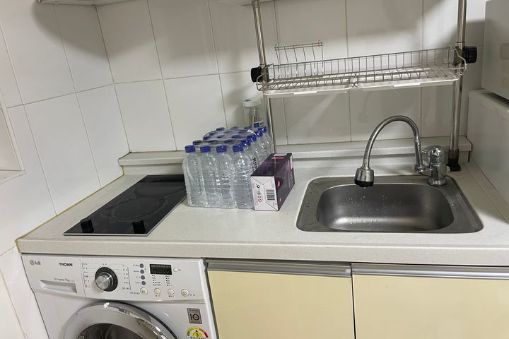 2-minute walk from Nonhyeon Station (studio a 9th image