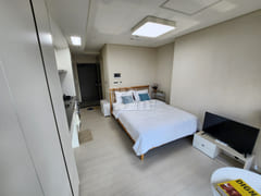 ๐ 1 minute from Godeok Station, Sangil-dong 7th image