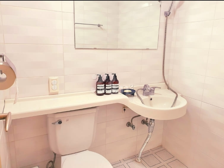 Studio apartment, 15 minutes from Yeungnam Un 6th image
