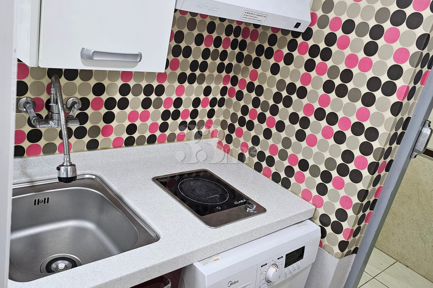 Studio Apartment (Unit 203), Bokhyeon-dong (n 3th image