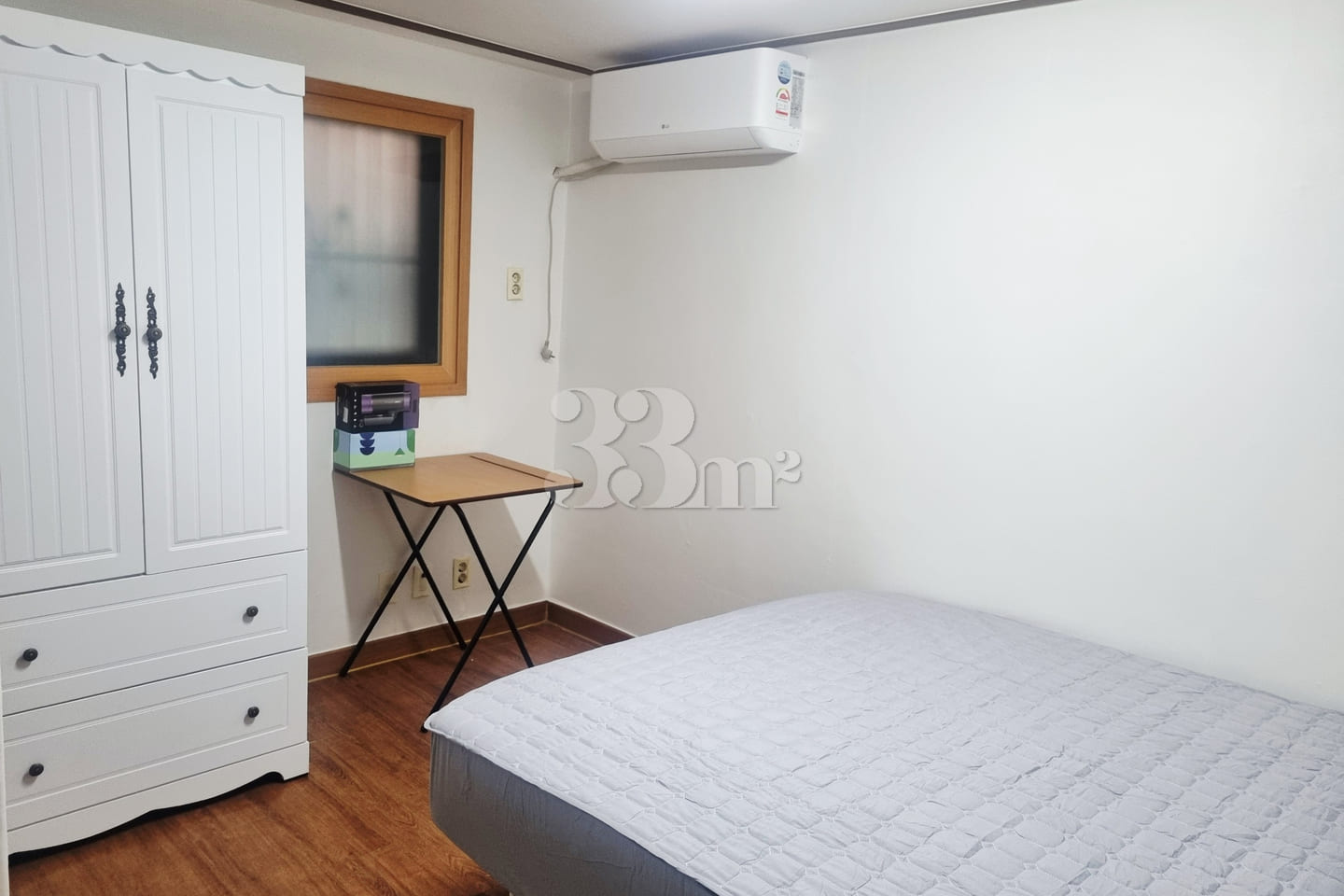 Room 102 0th image