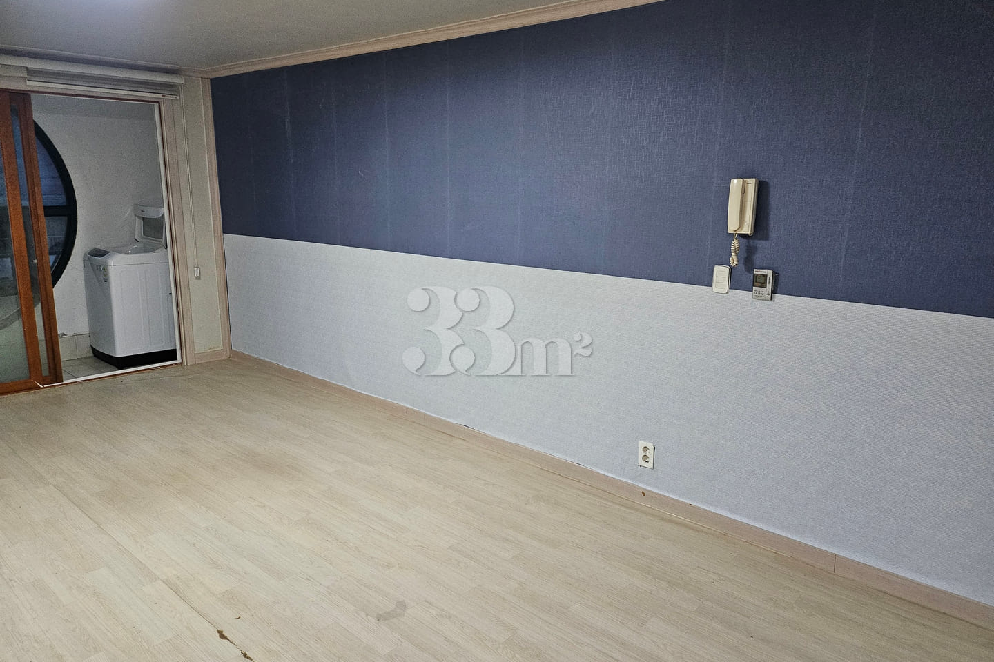 Studio apartment with an elevator 3th image