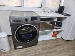2 bedrooms, 2 queen beds, 1 single bed 18th image