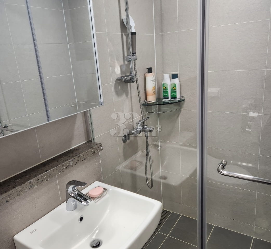 Fully furnished unit near Sindang Station 7th image