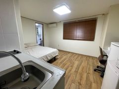 2 minutes from Nonhyeon Station (studio apart 3th image