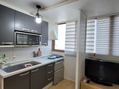 6. Spacious studio with good transportation a 1th image