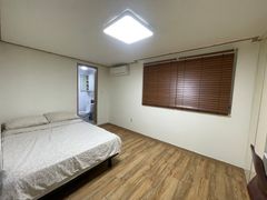 2 minutes from Nonhyeon Station (studio apart 2th image