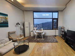 Stylish Loft-Style Home near Seohyeon Station 15th image