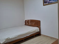 A Room Lingering with the Scent of Tangerines 8th image