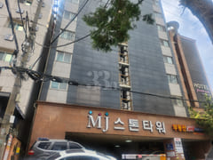 Near Suwon Station Rodeo Street 8th image