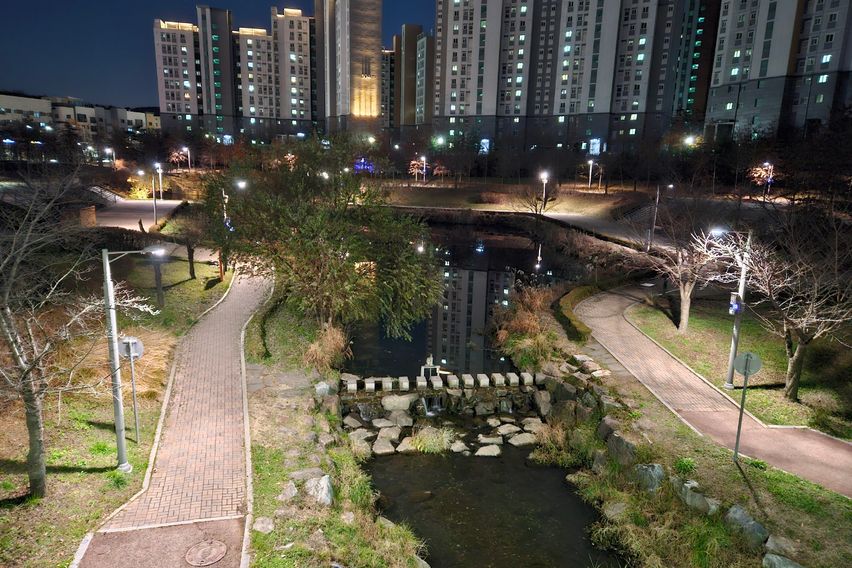 최신축아파트,큰방4개